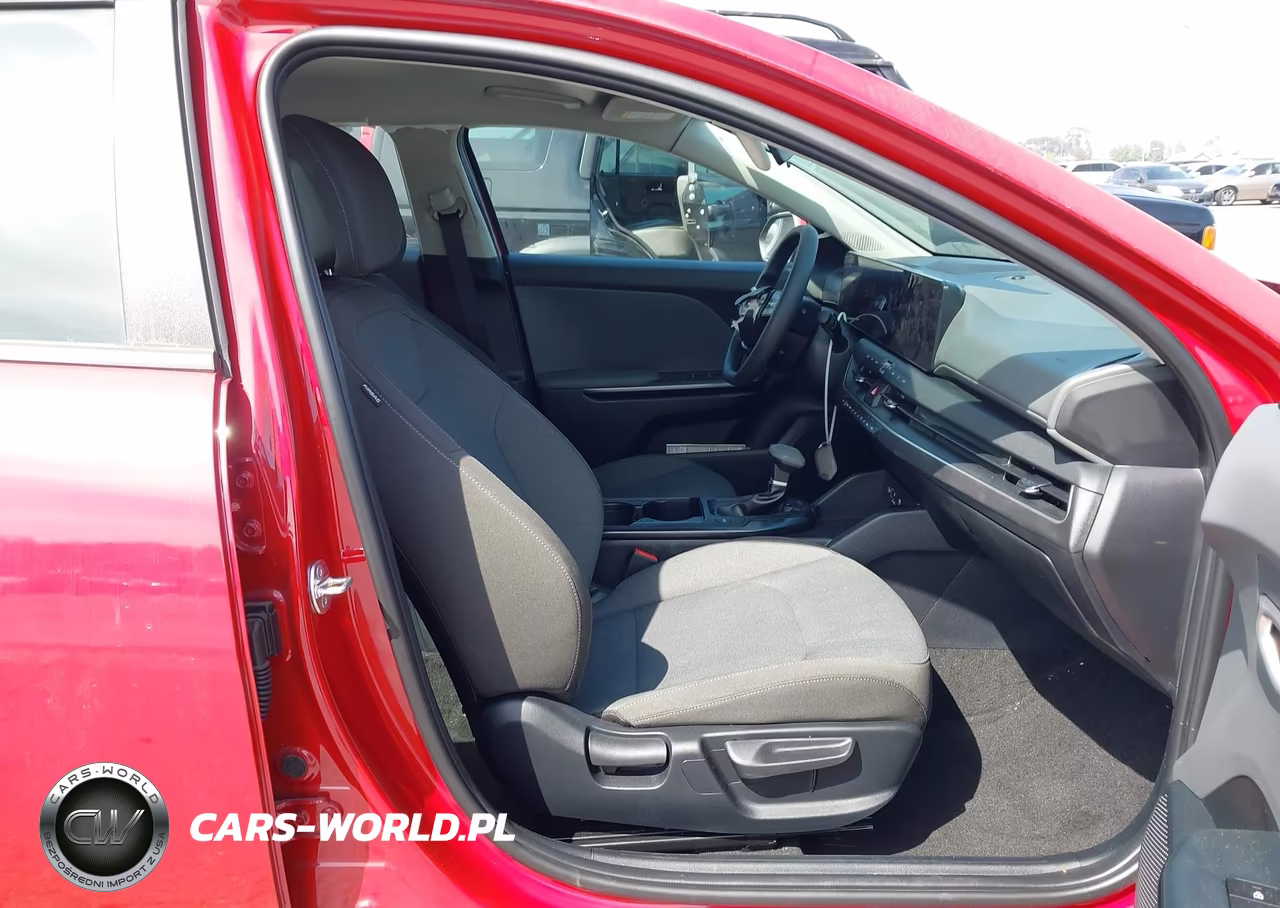2025 Kia K4 Lxs VIN:3KPFT4DE3SE249871 - 5