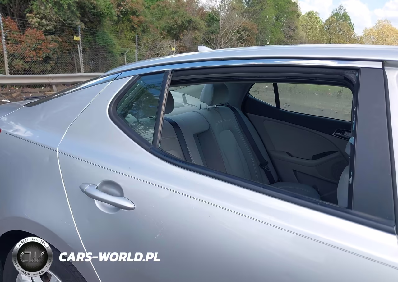 2011 Kia Optima Lx VIN:KNAGM4A72B5102473 - 6