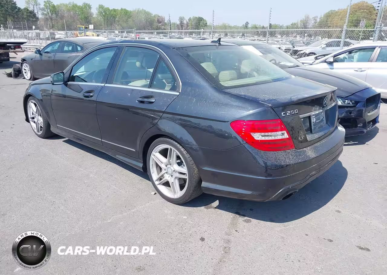 2013 Mercedes-Benz C 250 Sport VIN:WDDGF4HB6DA799962 - 3