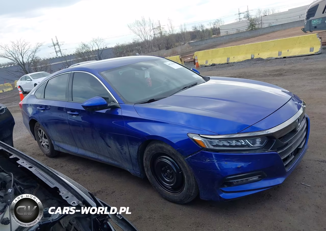 2018 Honda Accord Sport VIN:1HGCV1F39JA180100 - 13
