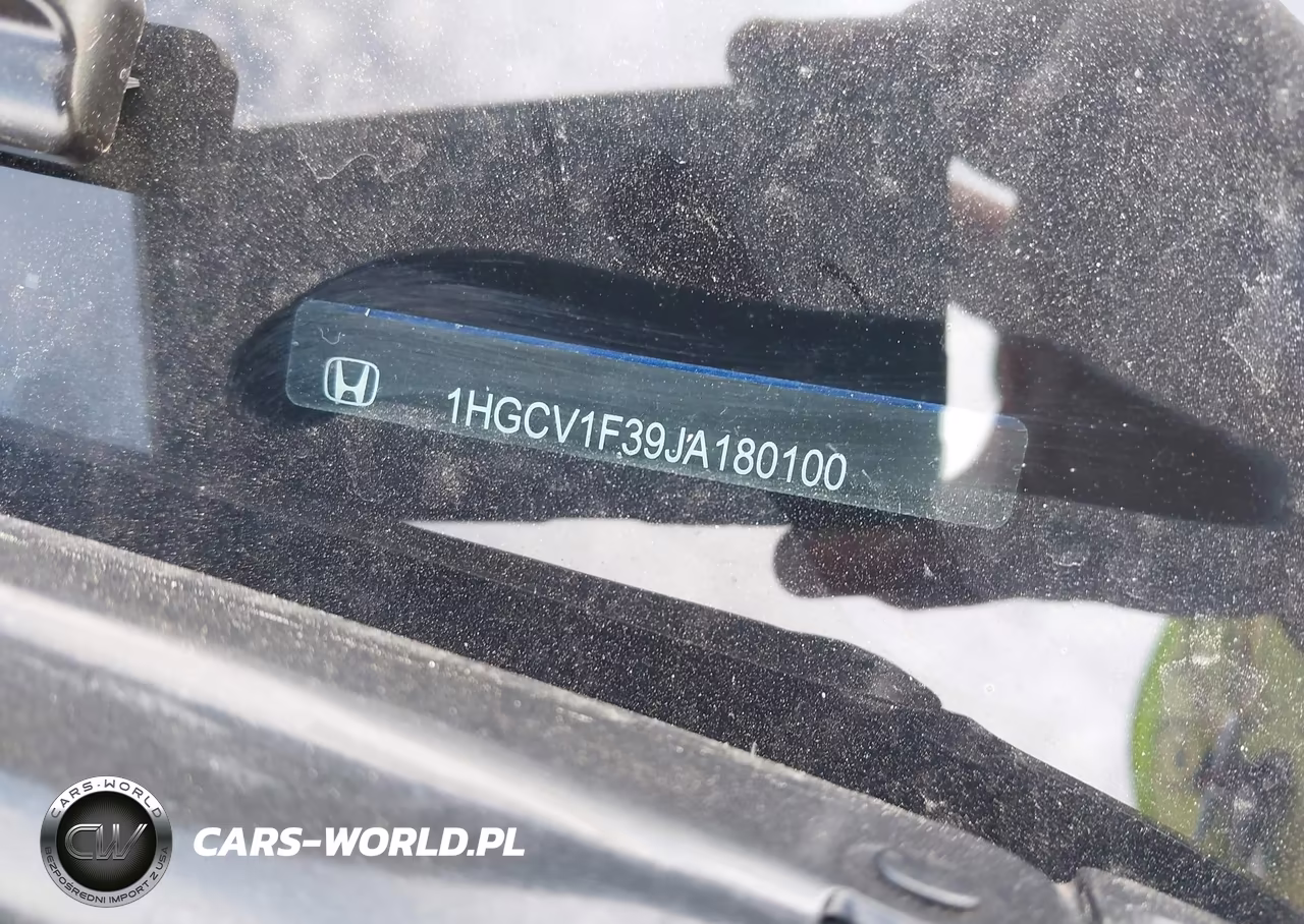 2018 Honda Accord Sport VIN:1HGCV1F39JA180100 - 17