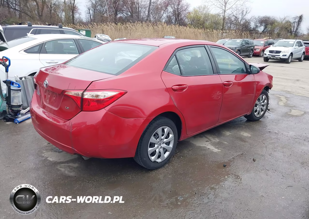 2017 Toyota Corolla Le VIN:5YFBURHE4HP686188 - 4