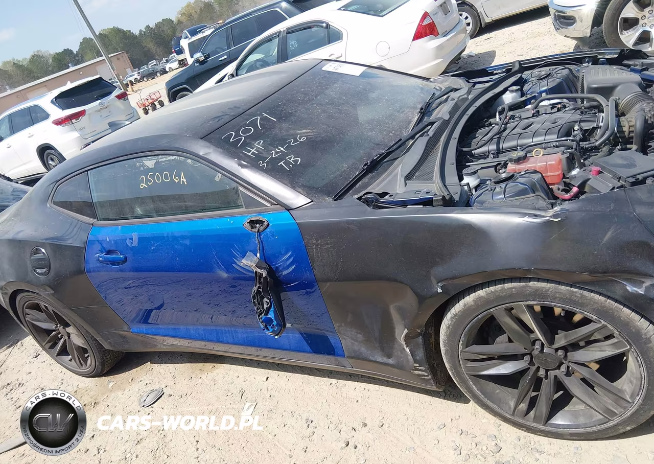 2018 Chevrolet Camaro 2Ss VIN:NCS108715 - 13