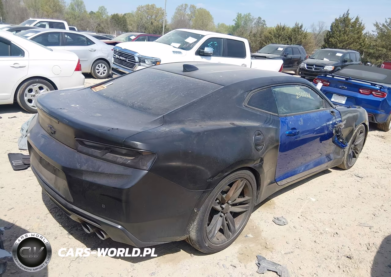 2018 Chevrolet Camaro 2Ss VIN:NCS108715 - 4