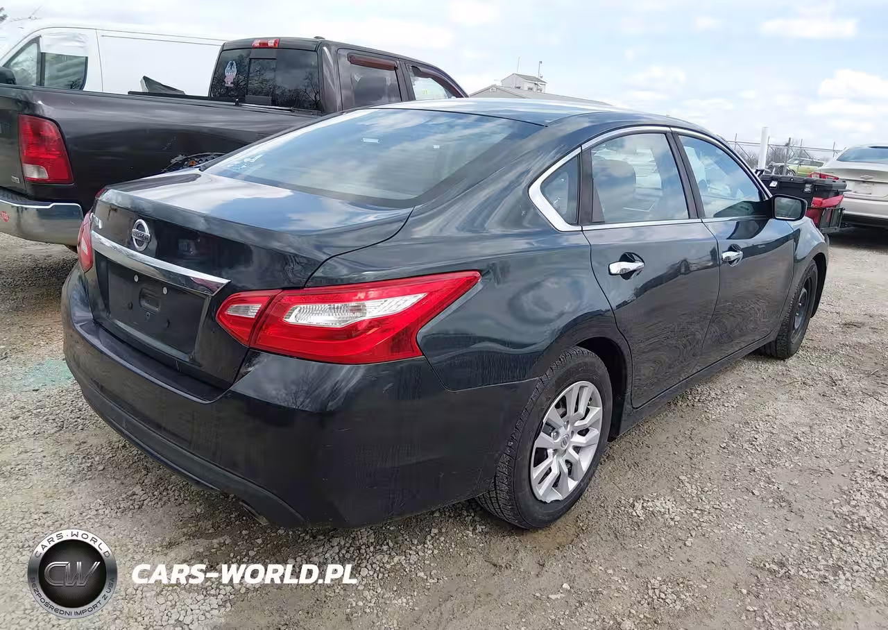 2017 Nissan Altima 2.5 S VIN:1N4AL3APXHN358901 - 4