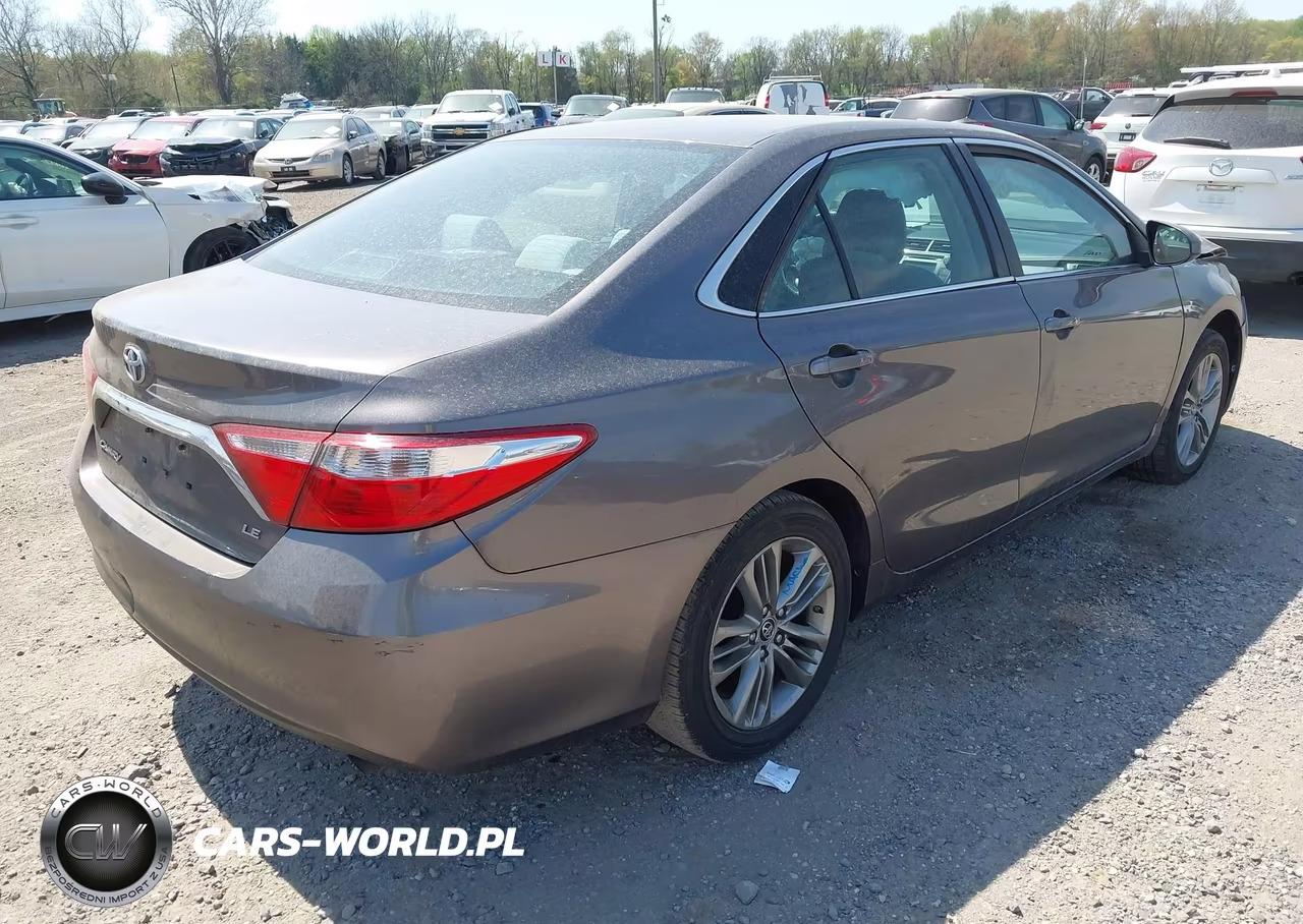 2017 Toyota Camry Le VIN:4T1BF1FK3HU439604 - 4