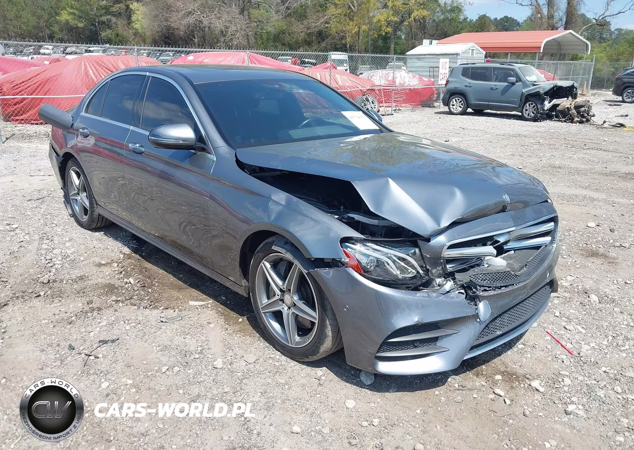 2017 Mercedes-Benz E 300 4Matic – zdjęcie 1 z 16
