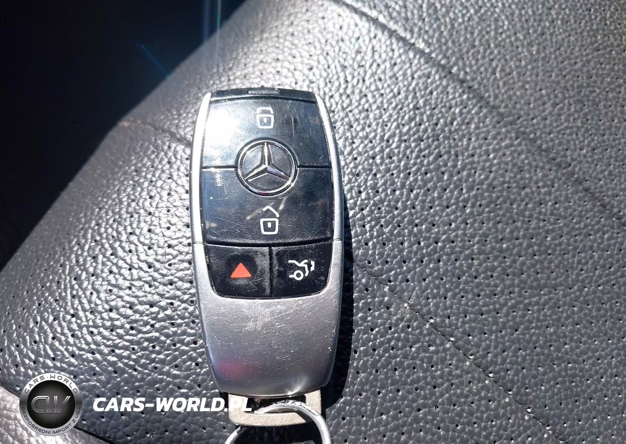 2017 Mercedes-Benz E 300 4Matic VIN:WDDZF4KB5HA061870 - 11