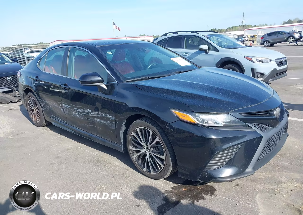 2018 Toyota Camry Se – zdjęcie 1 z 16