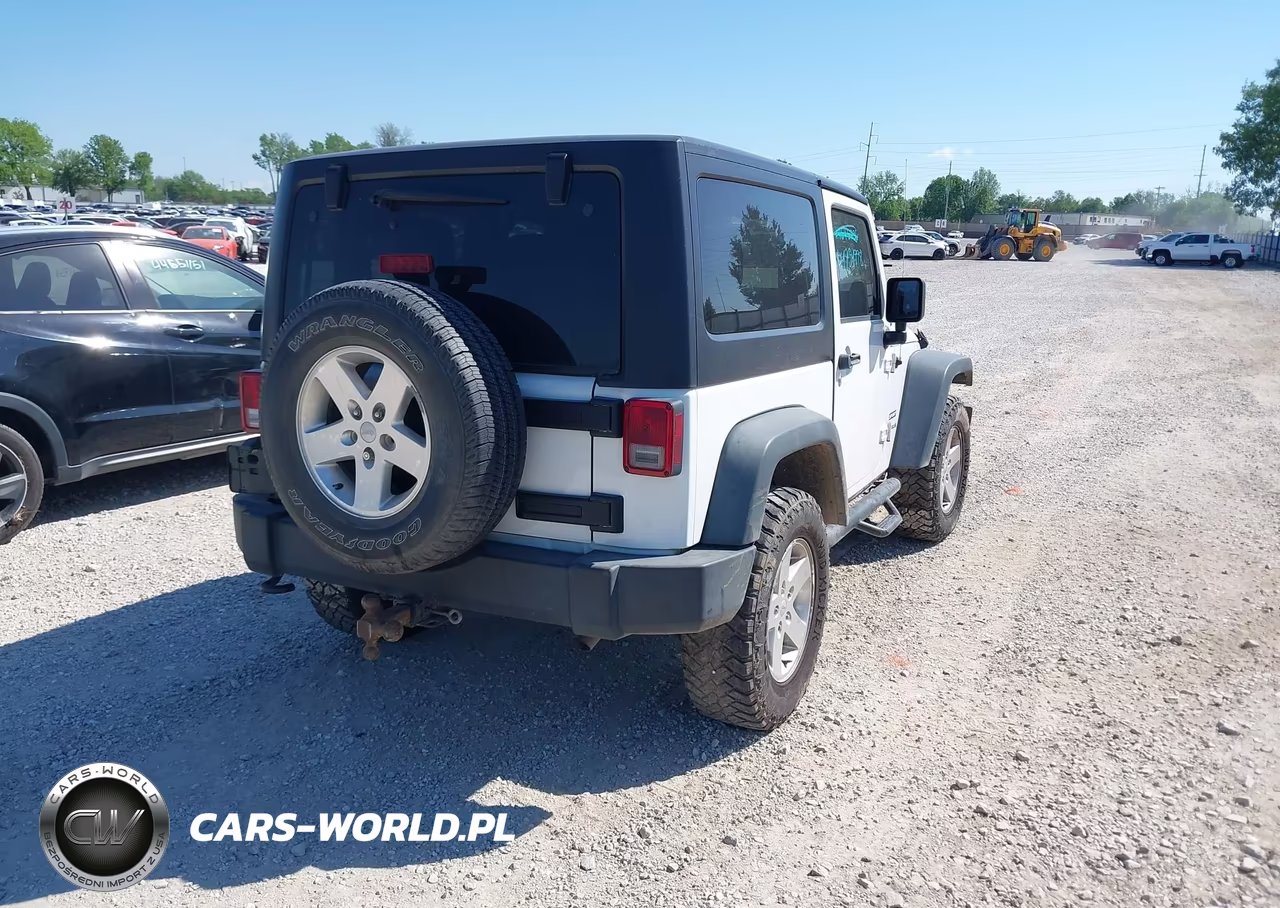 2013 Jeep Wrangler Sport VIN:1C4AJWAG5DL516827 - 4