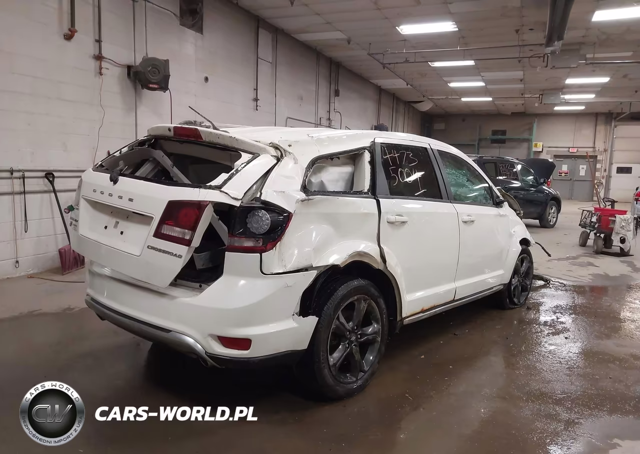 2018 Dodge Journey Crossroad Awd VIN:3C4PDDGG3JT364401 - 4
