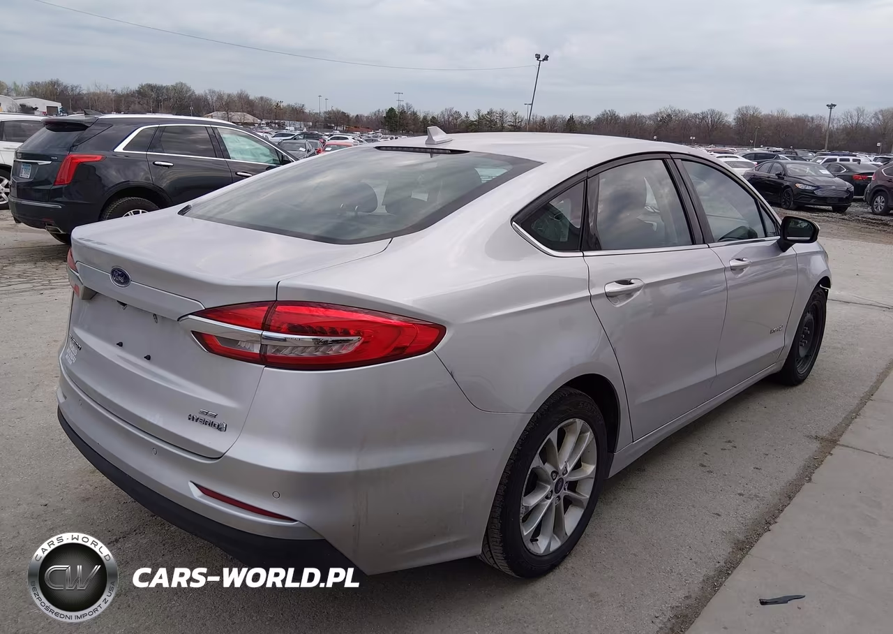 2019 Ford Fusion Hybrid Se VIN:3FA6P0LUXKR257826 - 4