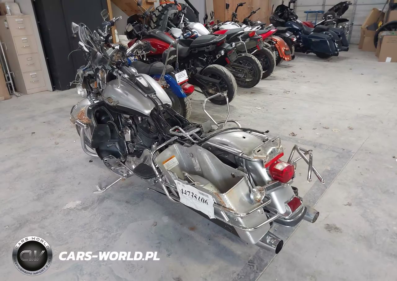 2003 Harley-Davidson Flhtcui Anniversary VIN:1HD1FCW493Y619294 - 3