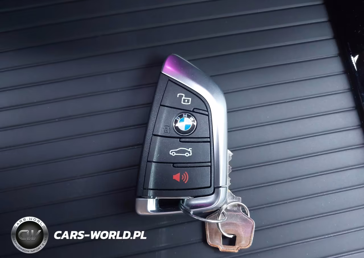 2025 BMW X4 M VIN:5YM23EC00S9Z10004 - 11