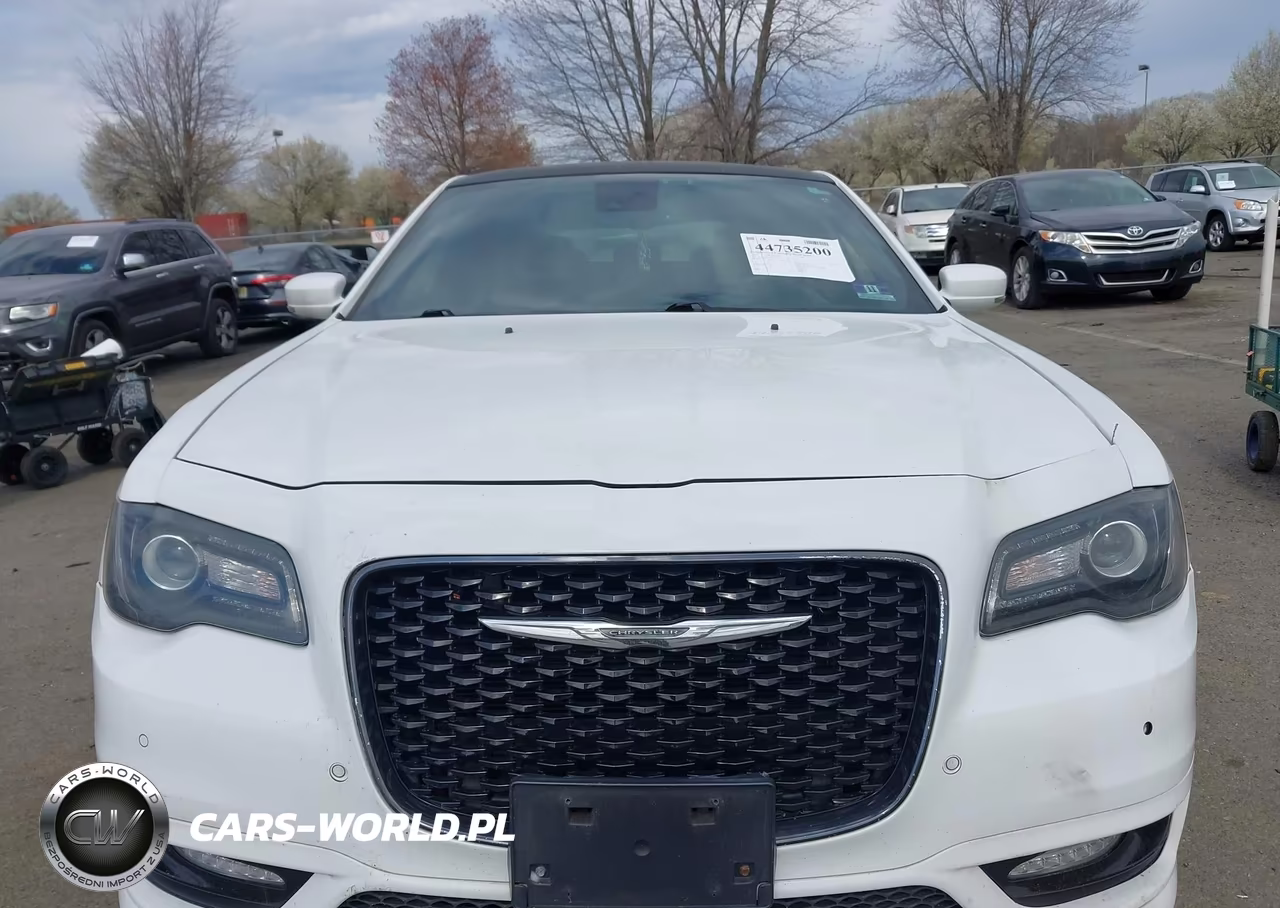 2018 Chrysler 300 300S Awd VIN:2C3CCAGG4JH223138 - 12