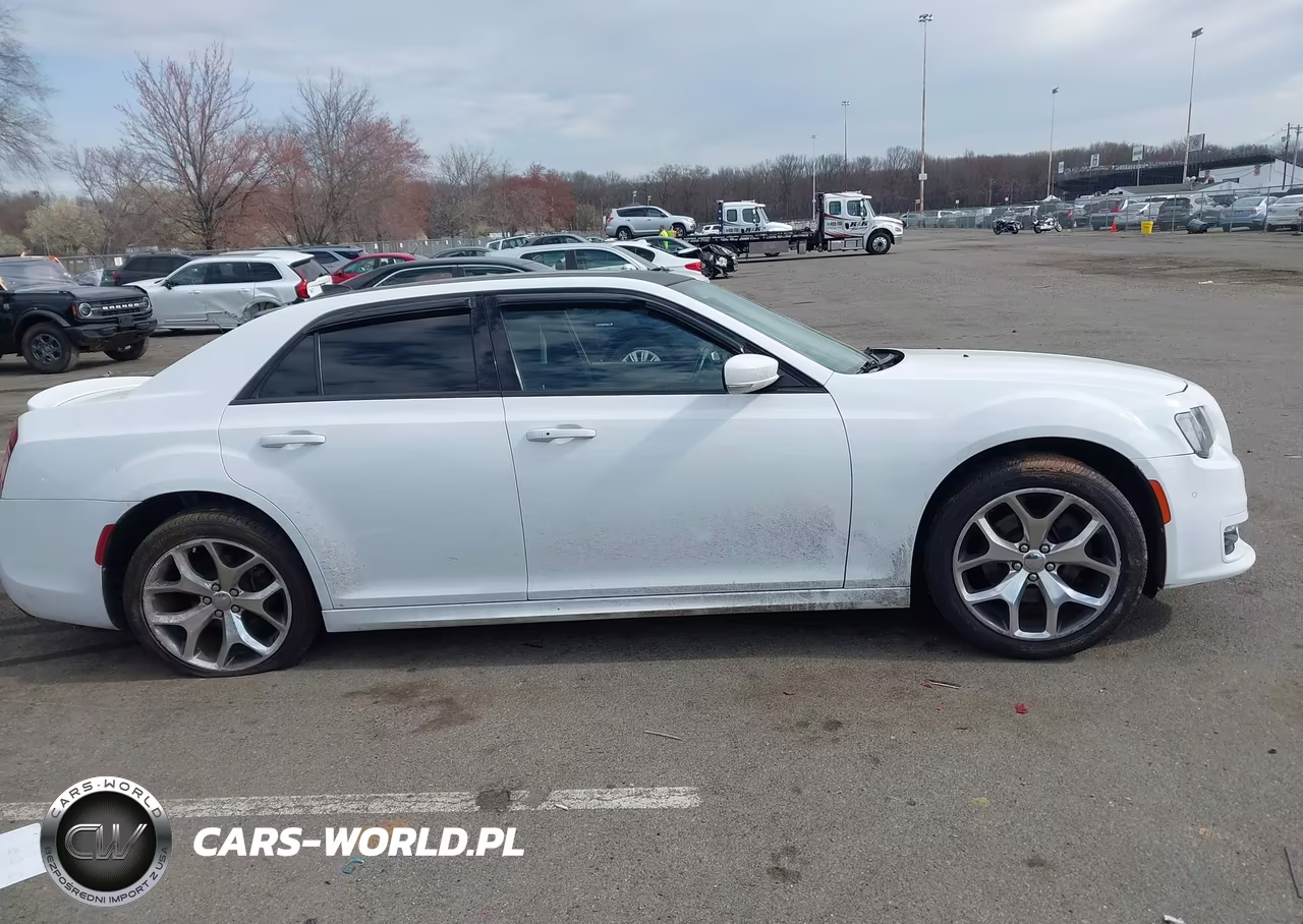 2018 Chrysler 300 300S Awd VIN:2C3CCAGG4JH223138 - 13