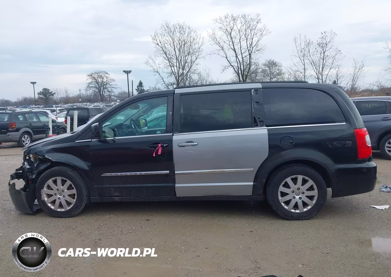 2013 Chrysler Town & Country Touring VIN:2C4RC1BG0DR540023 - 13