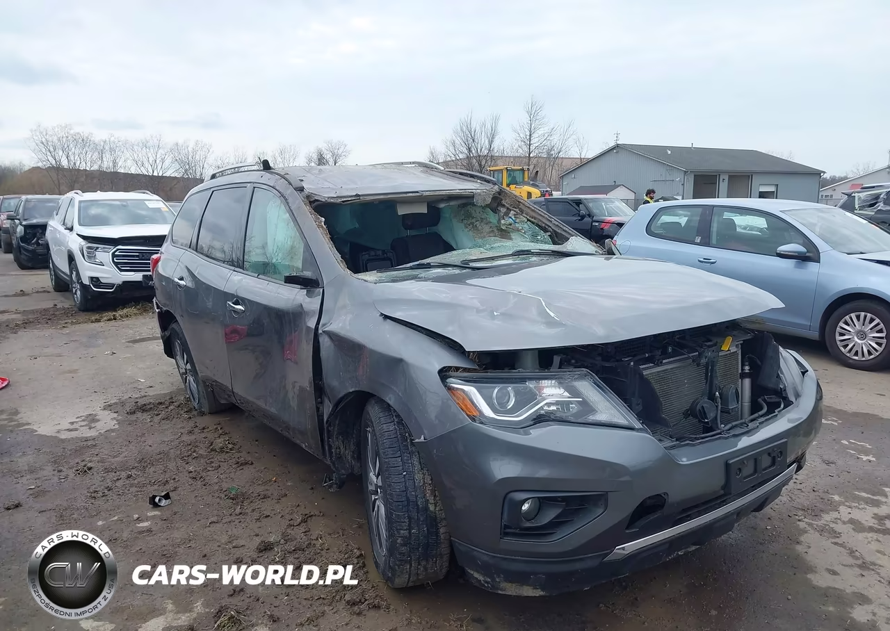 2018 Nissan Pathfinder Sv – zdjęcie 1 z 13