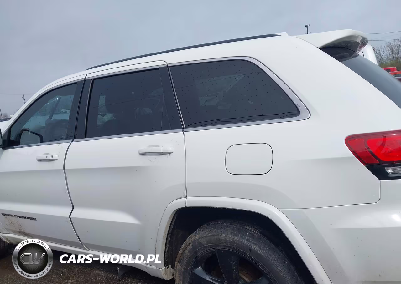 2015 Jeep Grand Cherokee Altitude VIN:1C4RJFAG6FC228823 - 14