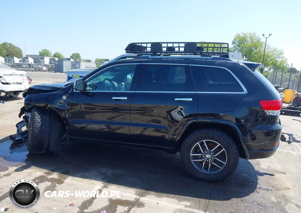 2017 Jeep Grand Cherokee Overland 4X4 VIN:1C4RJFCT0HC635694 - 14