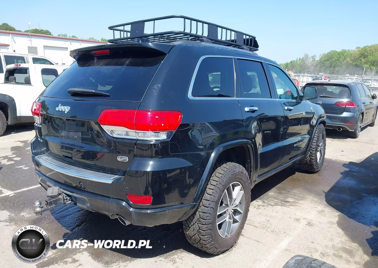 2017 Jeep Grand Cherokee Overland 4X4 VIN:1C4RJFCT0HC635694 - 4