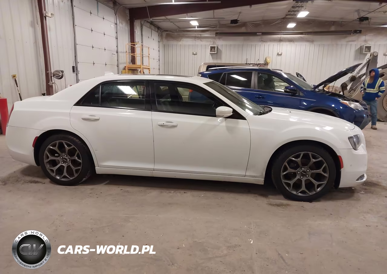 2016 Chrysler 300 300S VIN:2C3CCABG2GH287176 - 13