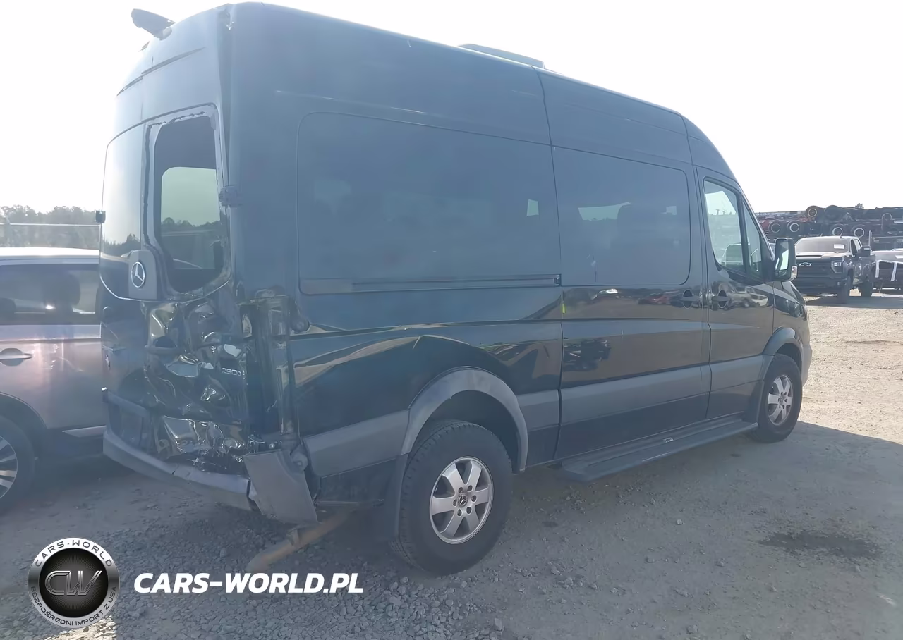 2018 Mercedes-Benz Sprinter 2500 Standard Roof V6 VIN:WDZPE7CD2JP606478 - 4