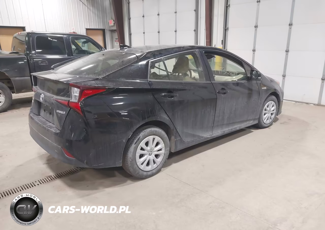 2019 Toyota Prius Le VIN:JTDKARFU5K3076819 - 4