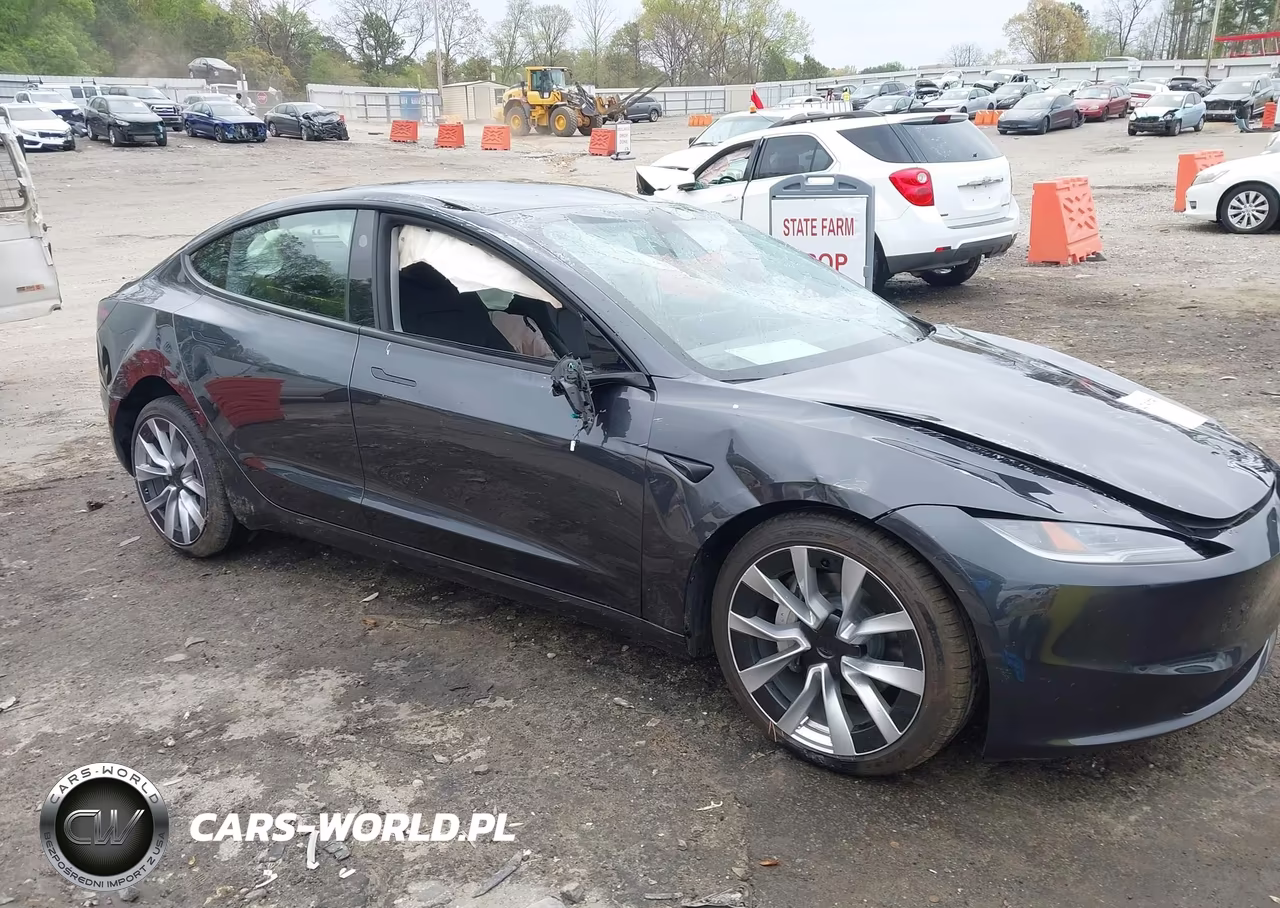 2025 Tesla Model 3 Long Range All-Wheel Drive – zdjęcie 1 z 11