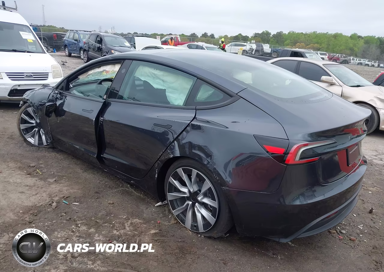 2025 Tesla Model 3 Long Range All-Wheel Drive VIN:5YJ3E1EB5SF897979 - 3