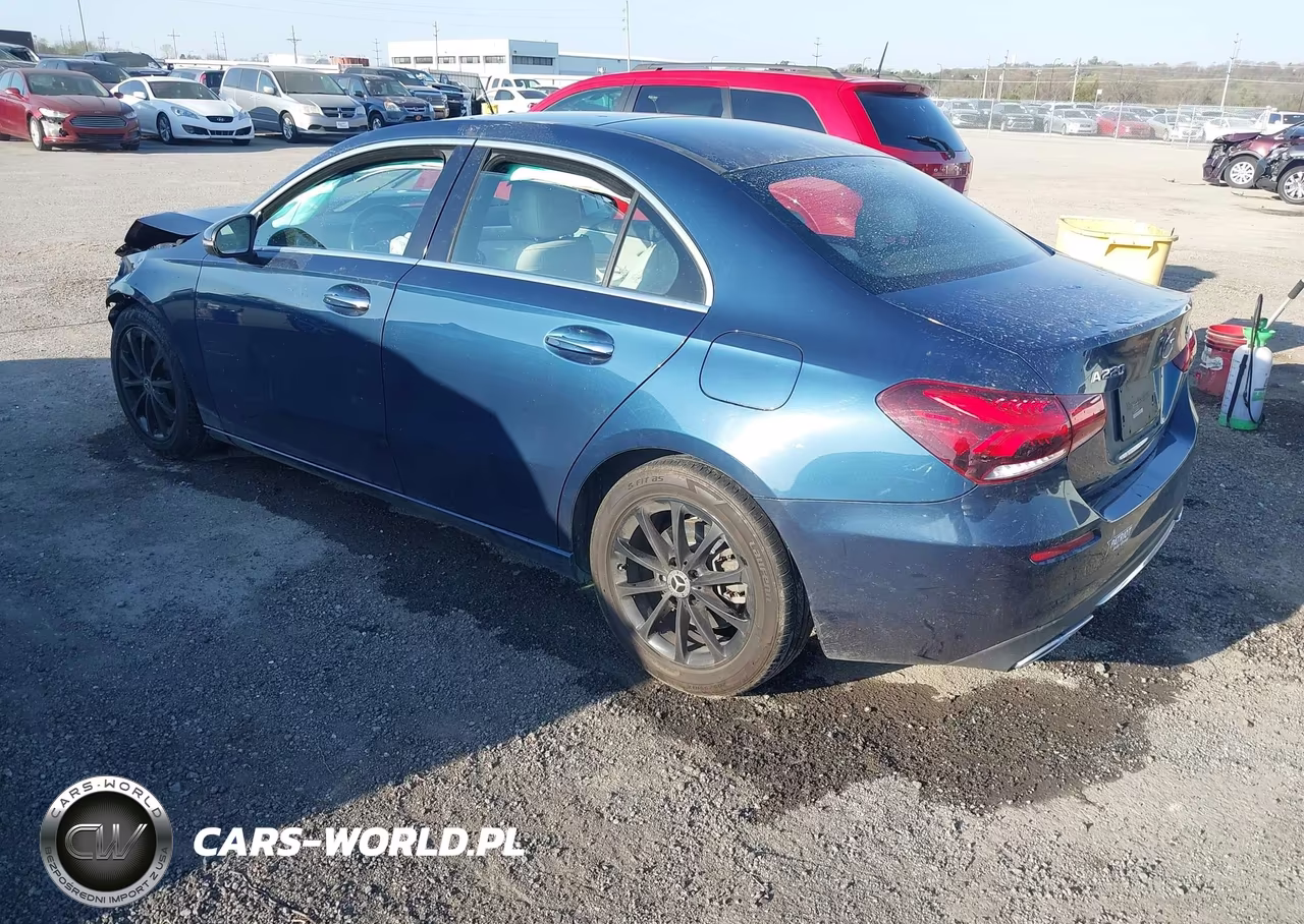 2021 Mercedes-Benz A 220 4Matic VIN:W1K3G4FB6MJ272535 - 3