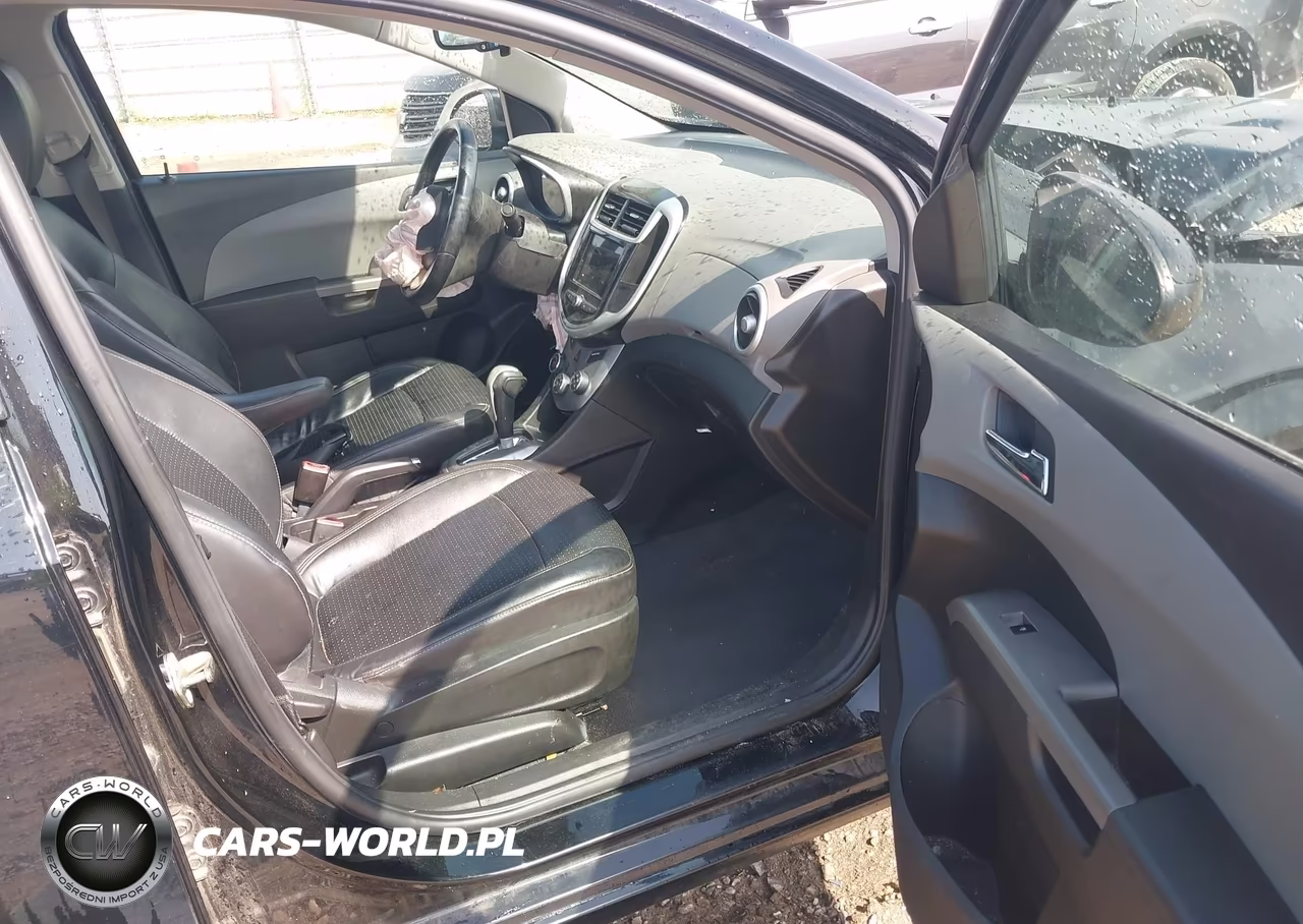 2018 Chevrolet Sonic Premier Auto VIN:1G1JF5SB9J4135768 - 5