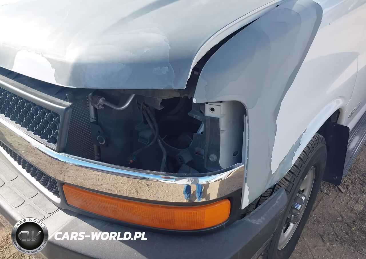 2004 Chevrolet Express VIN:1GAHG39U041173242 - 13