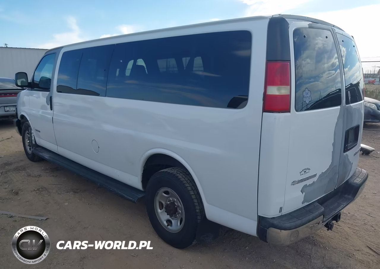 2004 Chevrolet Express VIN:1GAHG39U041173242 - 3