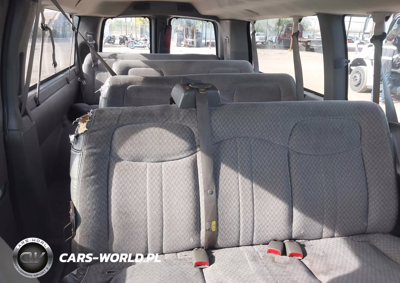 2004 Chevrolet Express VIN:1GAHG39U041173242 - 8