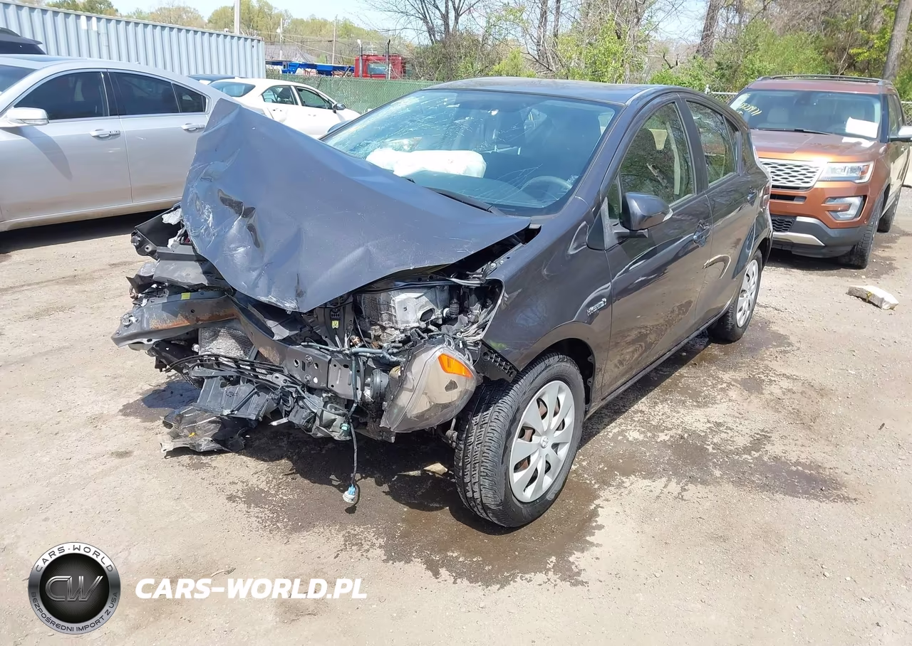 2013 Toyota Prius C Two VIN:JTDKDTB37D1550740 - 2