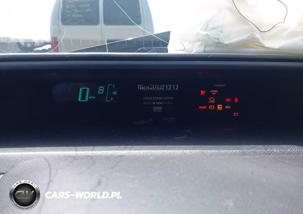 2013 Toyota Prius C Two VIN:JTDKDTB37D1550740 - 7