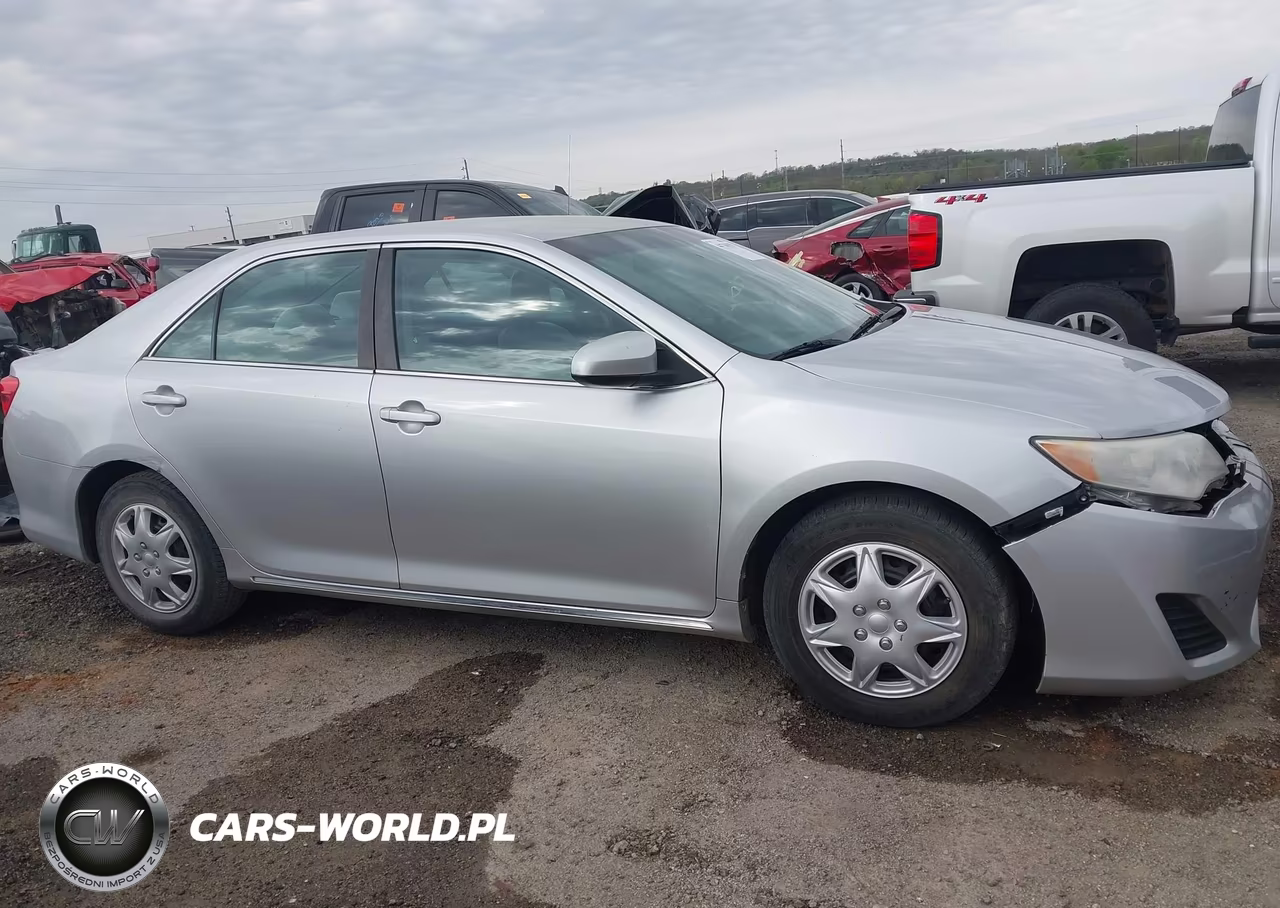2014 Toyota Camry Le VIN:4T4BF1FKXER345298 - 14
