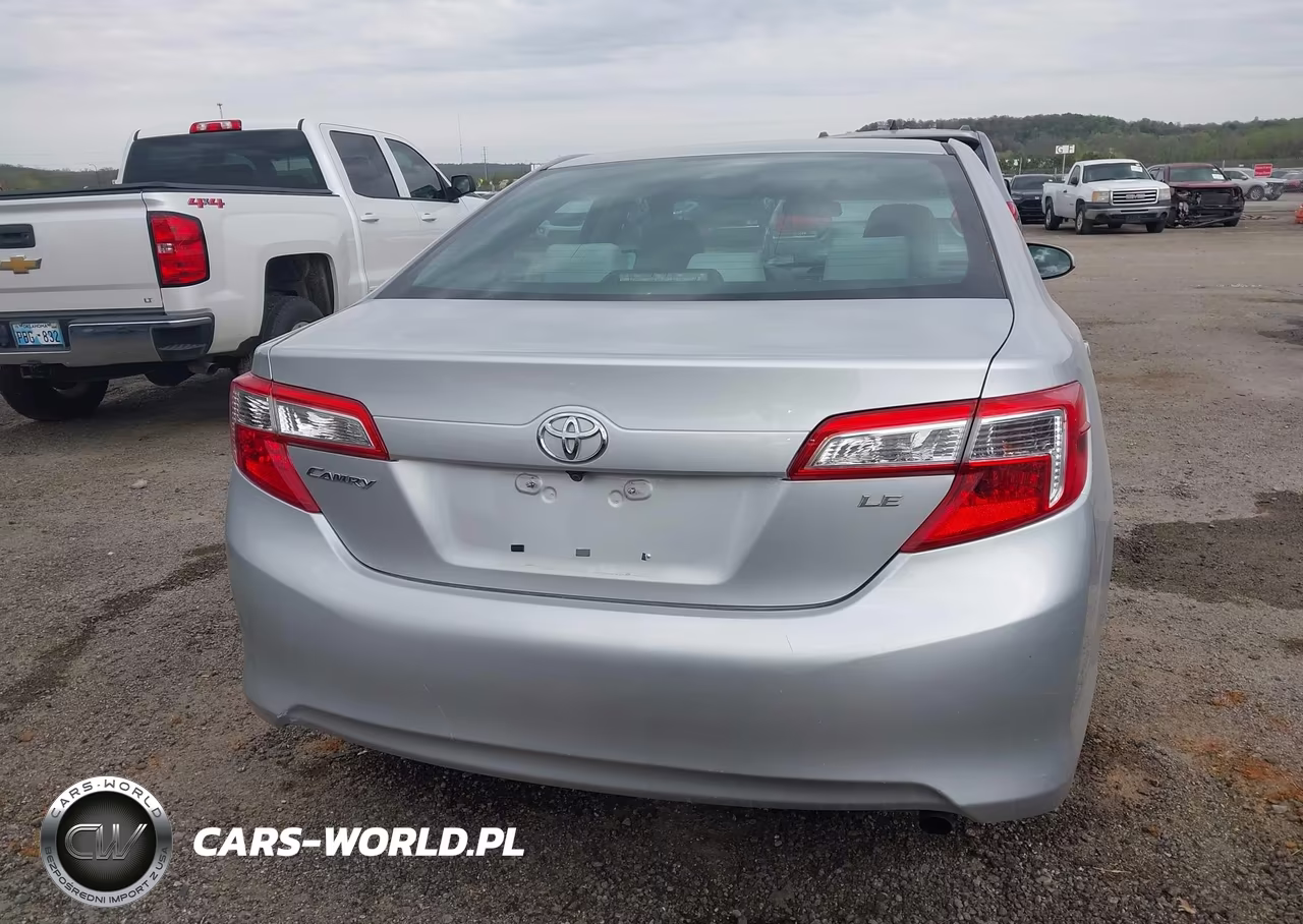 2014 Toyota Camry Le VIN:4T4BF1FKXER345298 - 17