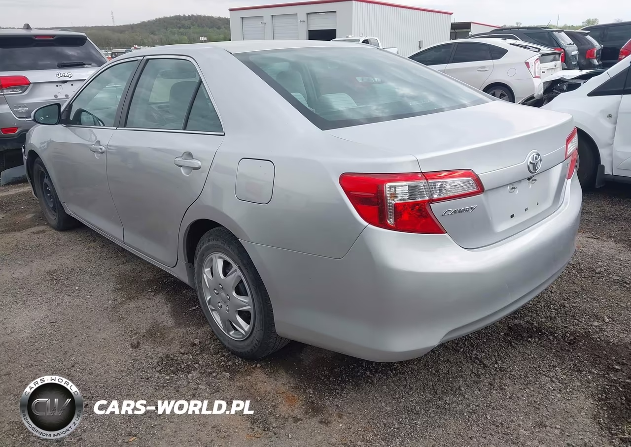 2014 Toyota Camry Le VIN:4T4BF1FKXER345298 - 3