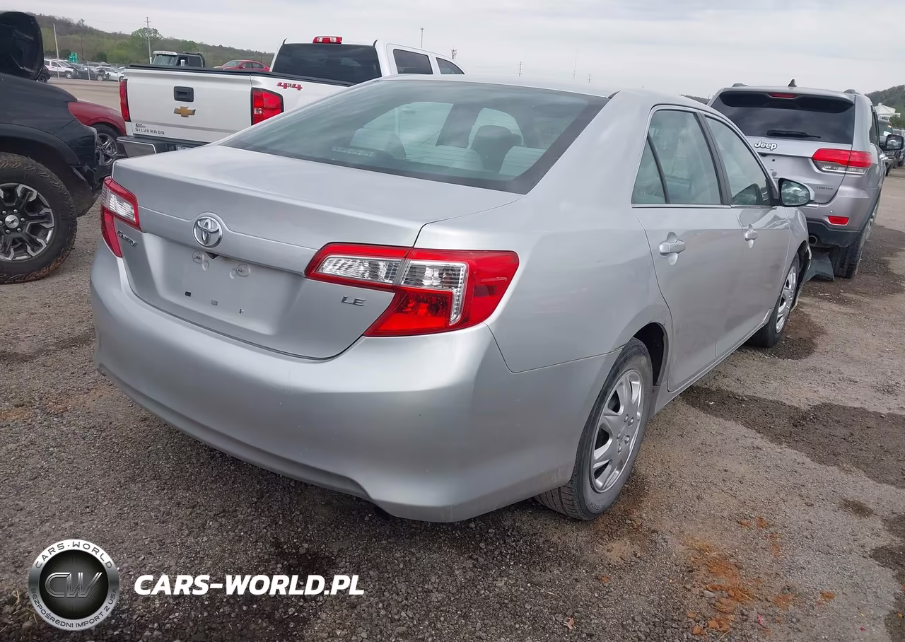 2014 Toyota Camry Le VIN:4T4BF1FKXER345298 - 4