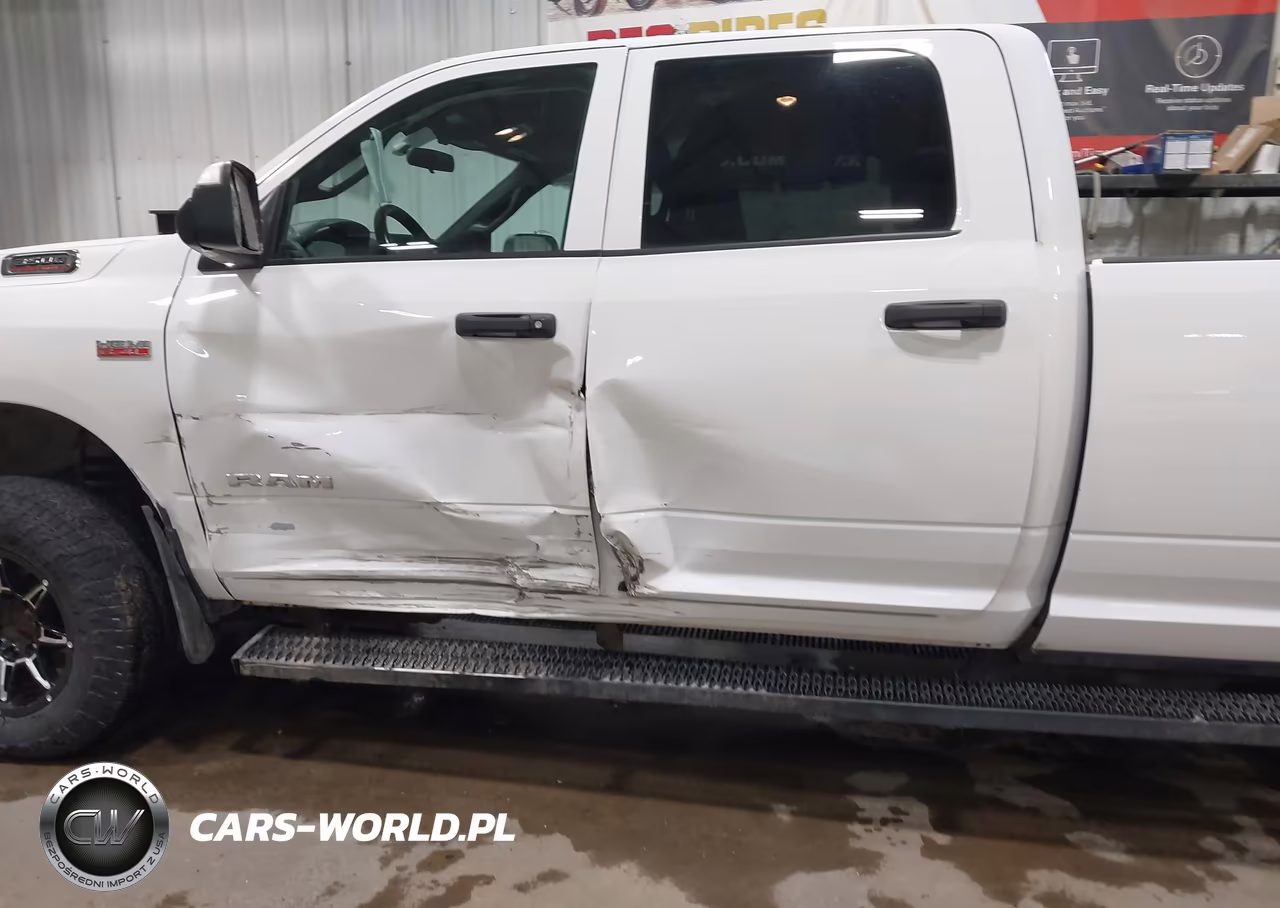 2021 Ram 3500 Tradesman 4X4 8' Box VIN:3C63R3GJ7MG668552 - 11