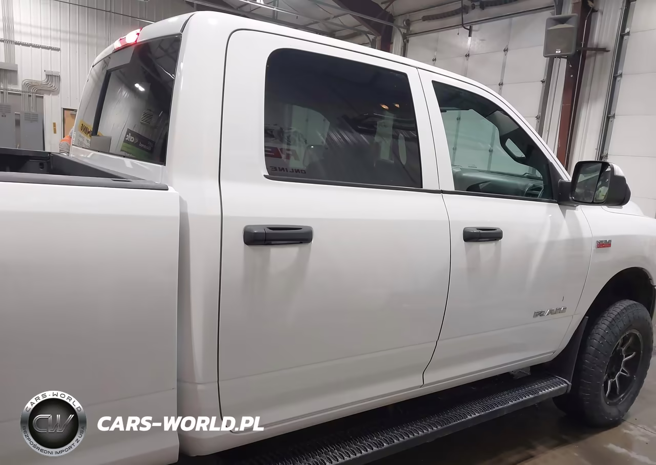 2021 Ram 3500 Tradesman 4X4 8' Box VIN:3C63R3GJ7MG668552 - 13