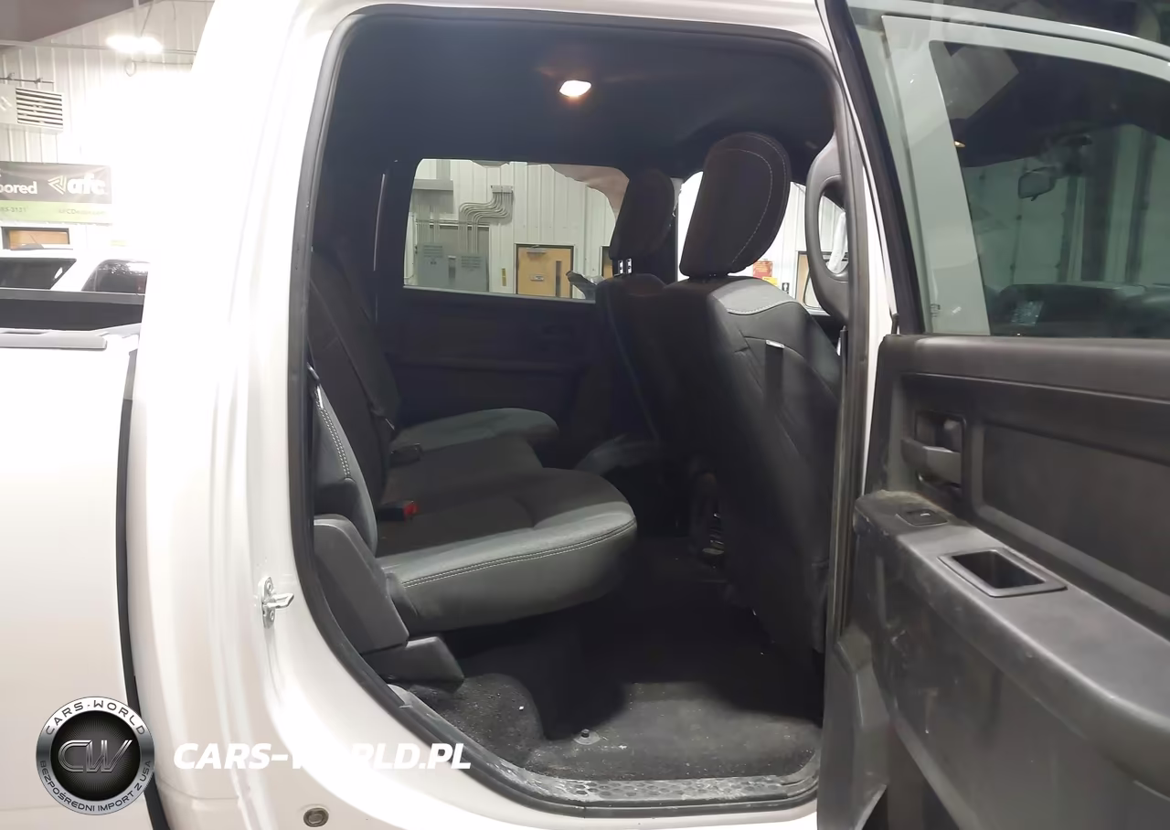 2021 Ram 3500 Tradesman 4X4 8' Box VIN:3C63R3GJ7MG668552 - 7