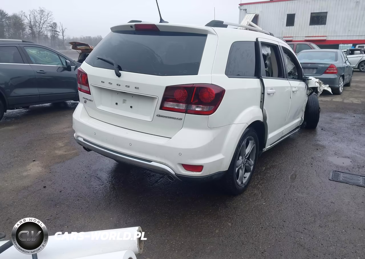 2018 Dodge Journey Crossroad Awd VIN:3C4PDDGG9JT145538 - 4