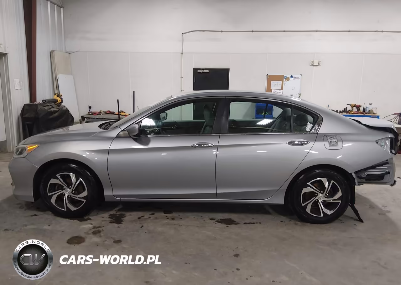 2017 Honda Accord Lx VIN:1HGCR2F31HA302923 - 15