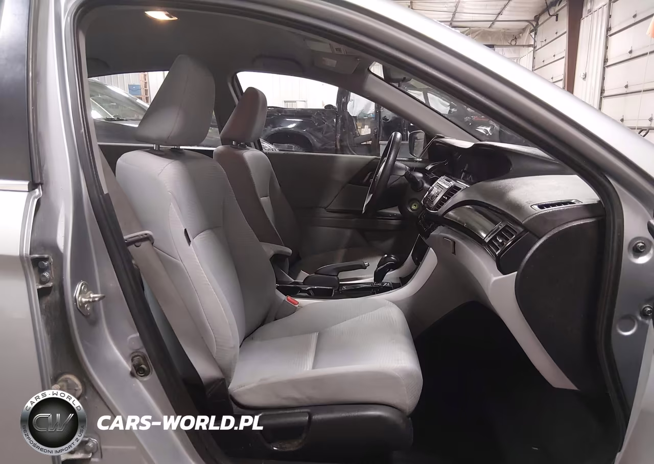 2017 Honda Accord Lx VIN:1HGCR2F31HA302923 - 5