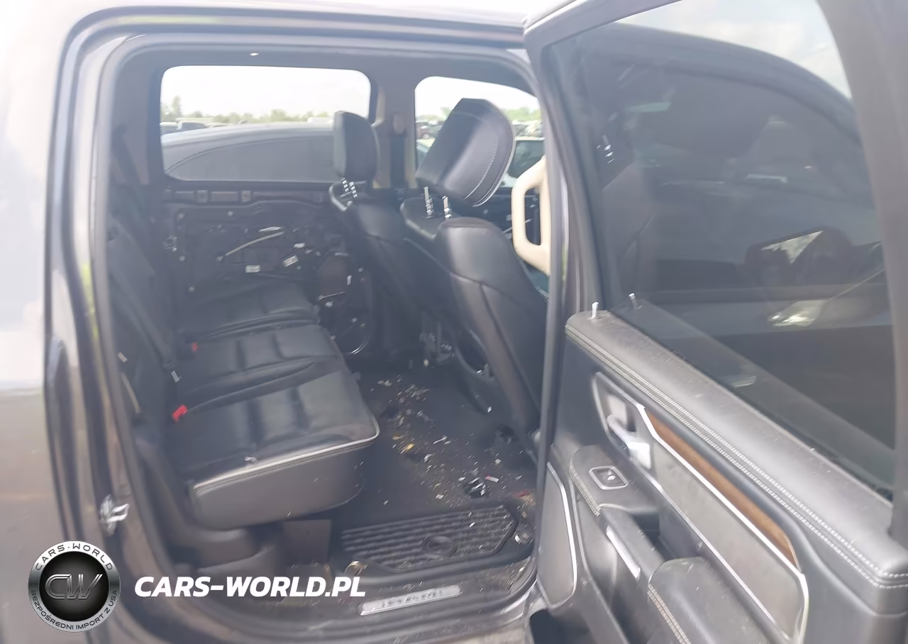 2021 Ram 1500 Laramie 4X4 5'7 Box VIN:1C6SRFJT3MN638625 - 8
