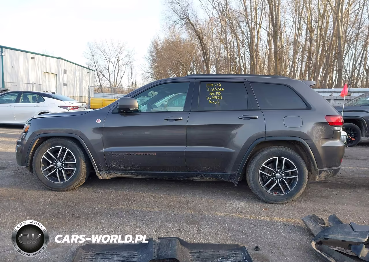 2018 Jeep Grand Cherokee Trailhawk 4X4 VIN:1C4RJFLG7JC504402 - 14