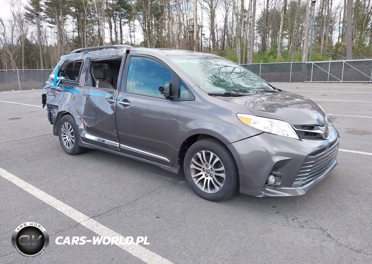 2020 Toyota Sienna Xle